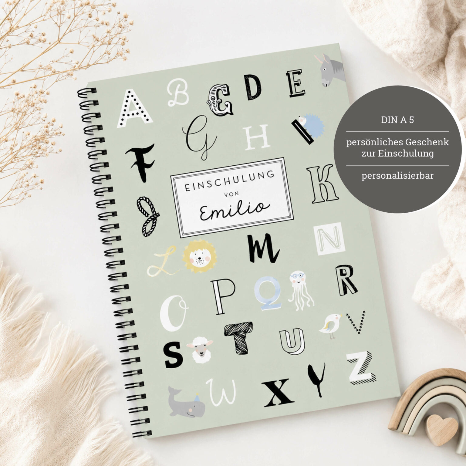 Buch zur Einschulung - mit Namen - grün buchstaben